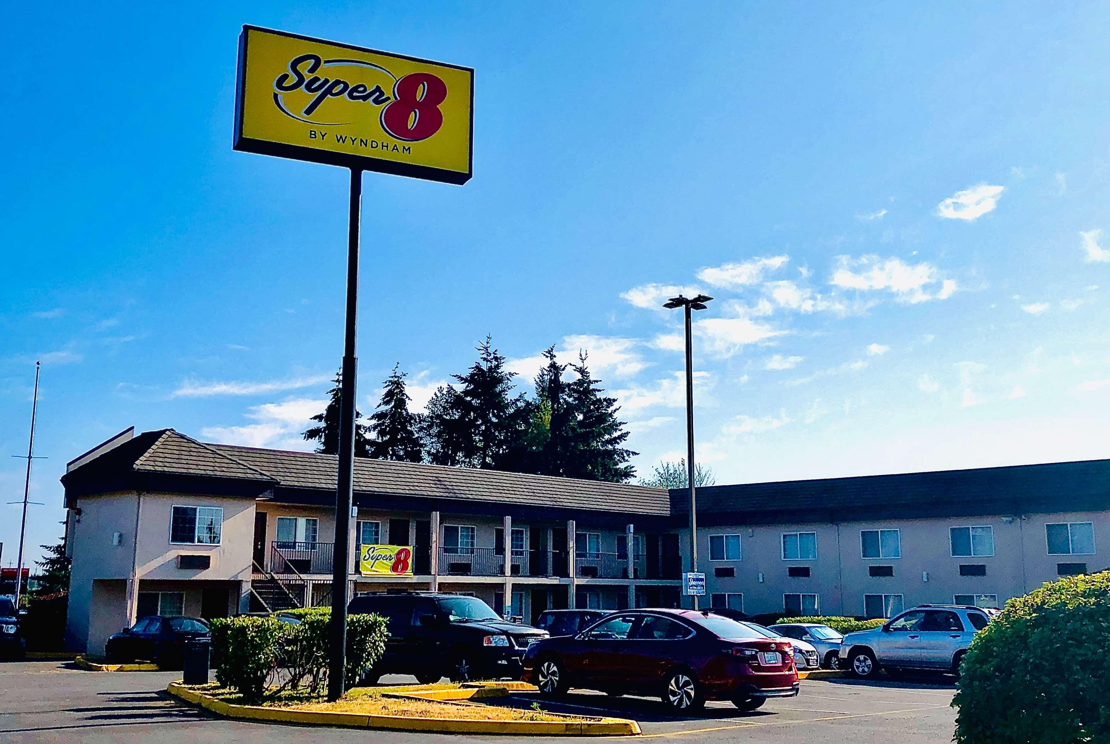 Super 8 By Wyndham Lynnwood Exterior foto